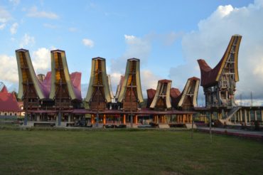Pohřební turistika v Tana Toraja